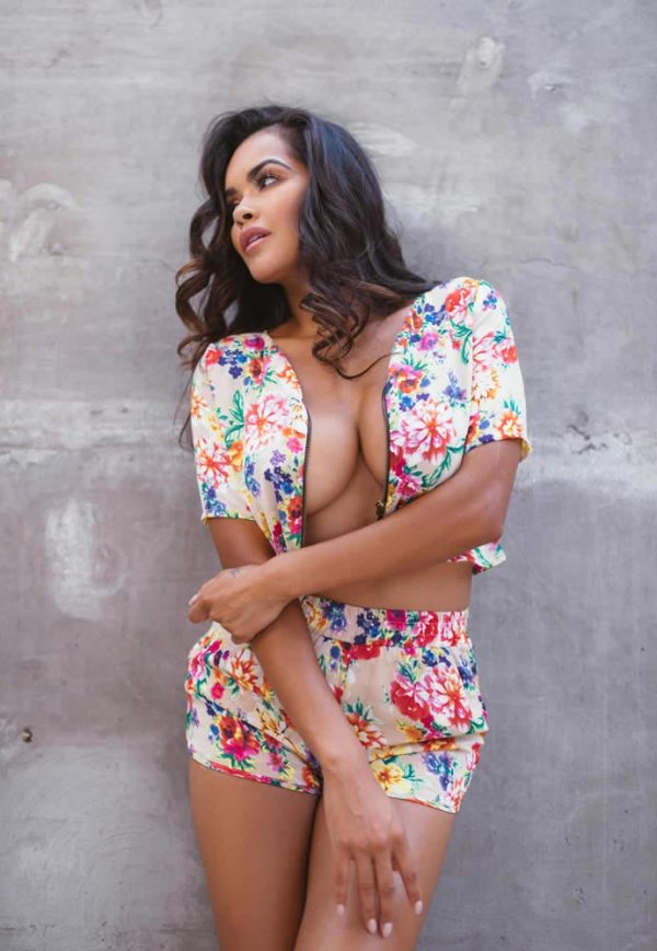 WLS Honey " Daisy Marie - Introducing " COURTESY MARTIN DEPICT.